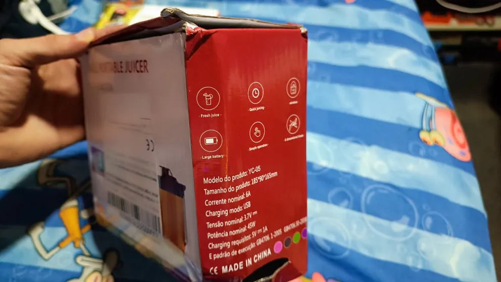 Healthy Low Carb Green Smoothie made with the LOUVT Fresh Juice Blender